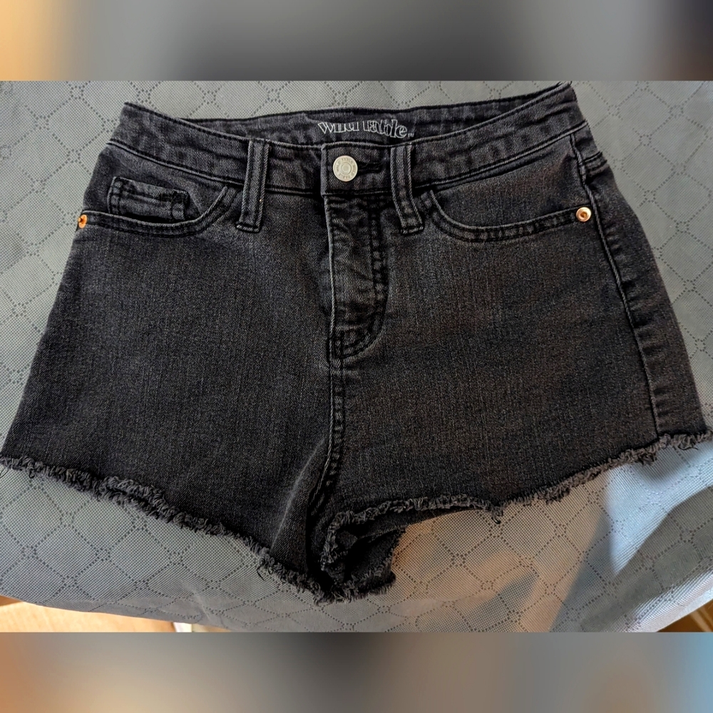 Wild Fable Black jean short shorts Size - 2